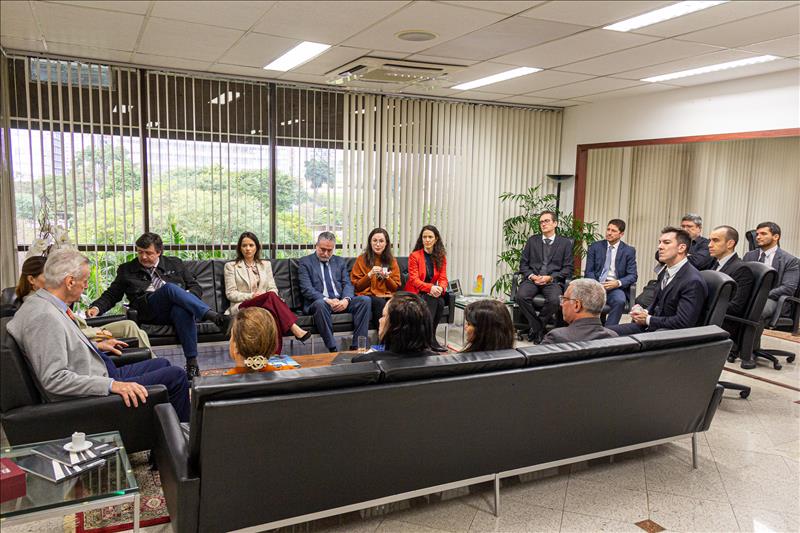 O Termo de Aditamento foi assinado na Sala da Presidência do Tribunal nesta terça-feira